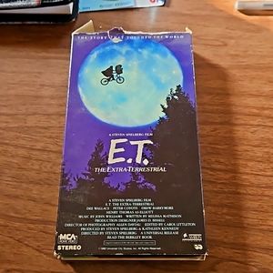 E.T. The Extra-Terrestral 1988 VHS Green Tab Universal Sticker